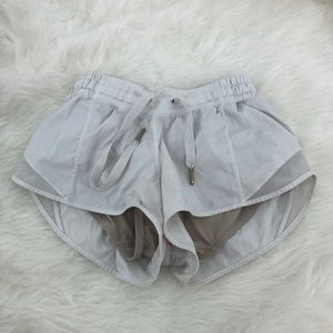 Lululemon Hotty Hot Shorts White 2" inseam flaws